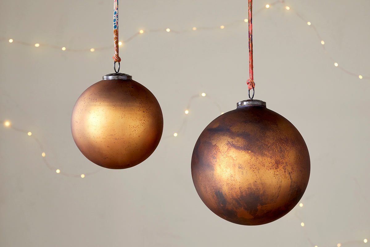 Oko Giant Bauble - Matt Gold - Large